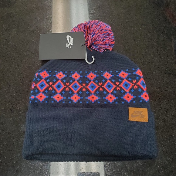 Nike beanie one size fits all